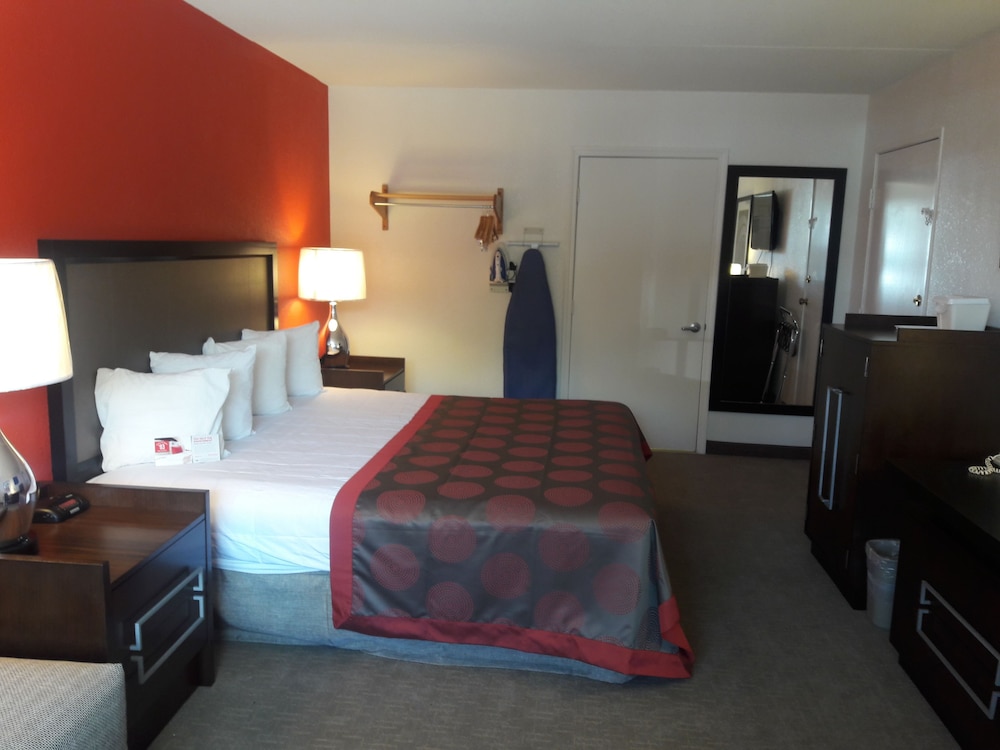 Ramada by Wyndham Albuquerque Airport 22/52