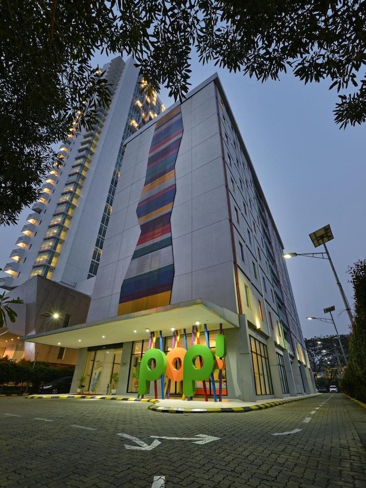 Pop Hotel Bsd City Tangerang 1/39