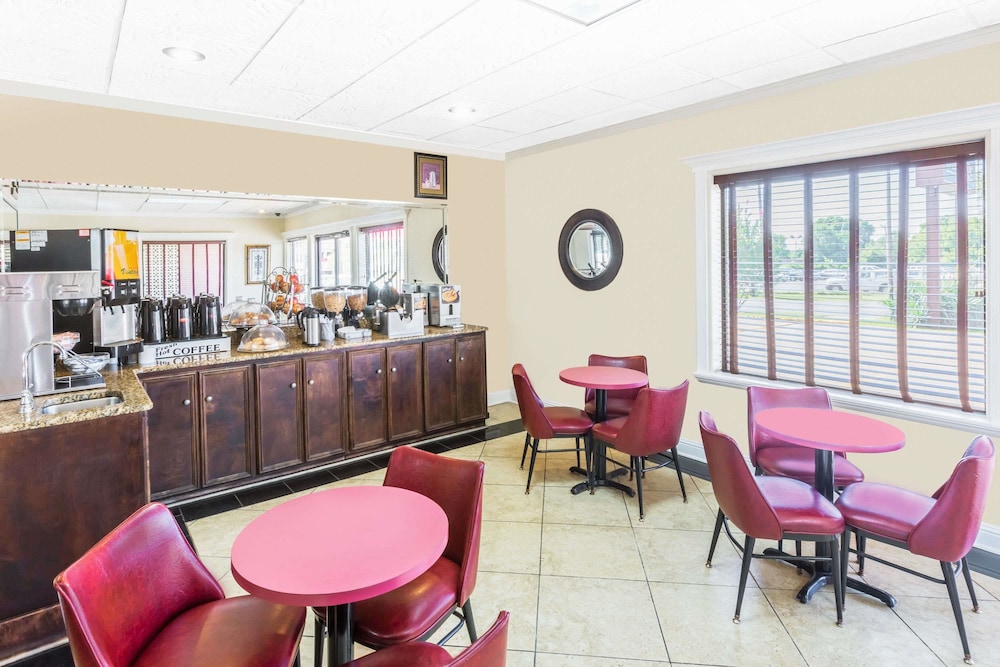Travelodge By Wyndham Shreveport LA 13/20