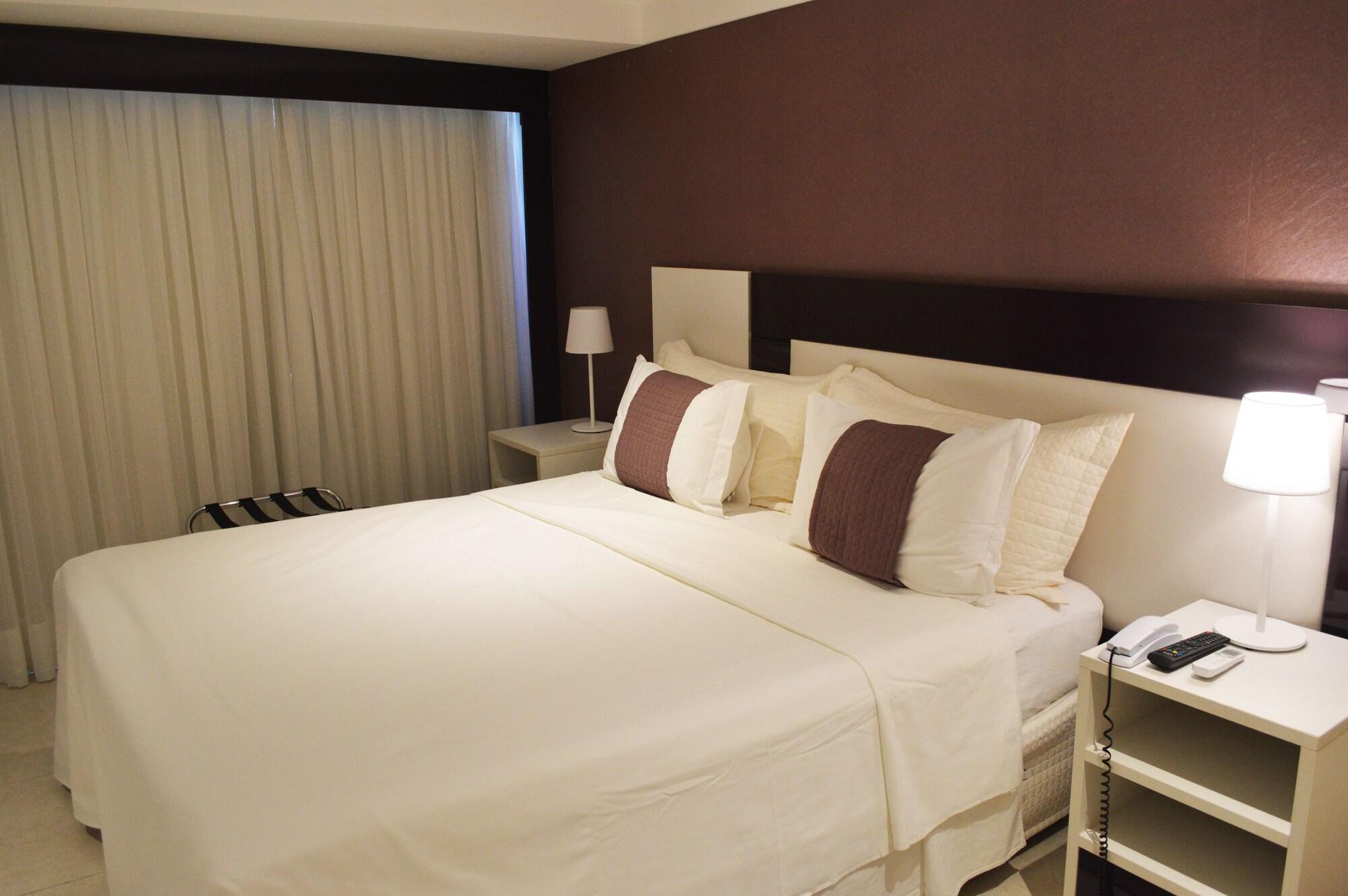 Suite, Sea Front