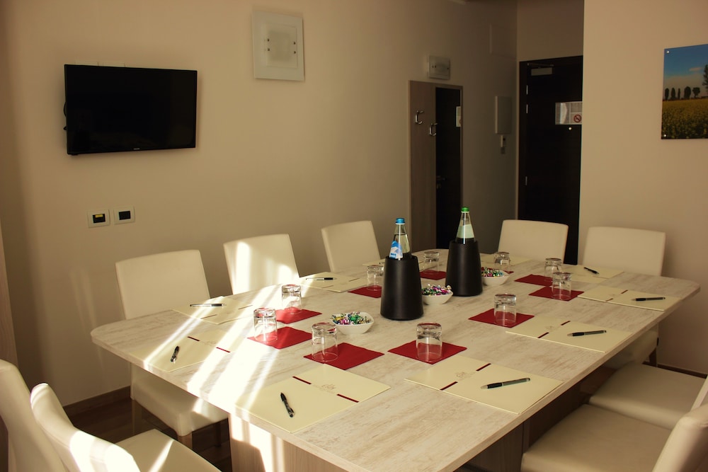 EXPO HOTEL MILAN 22/30