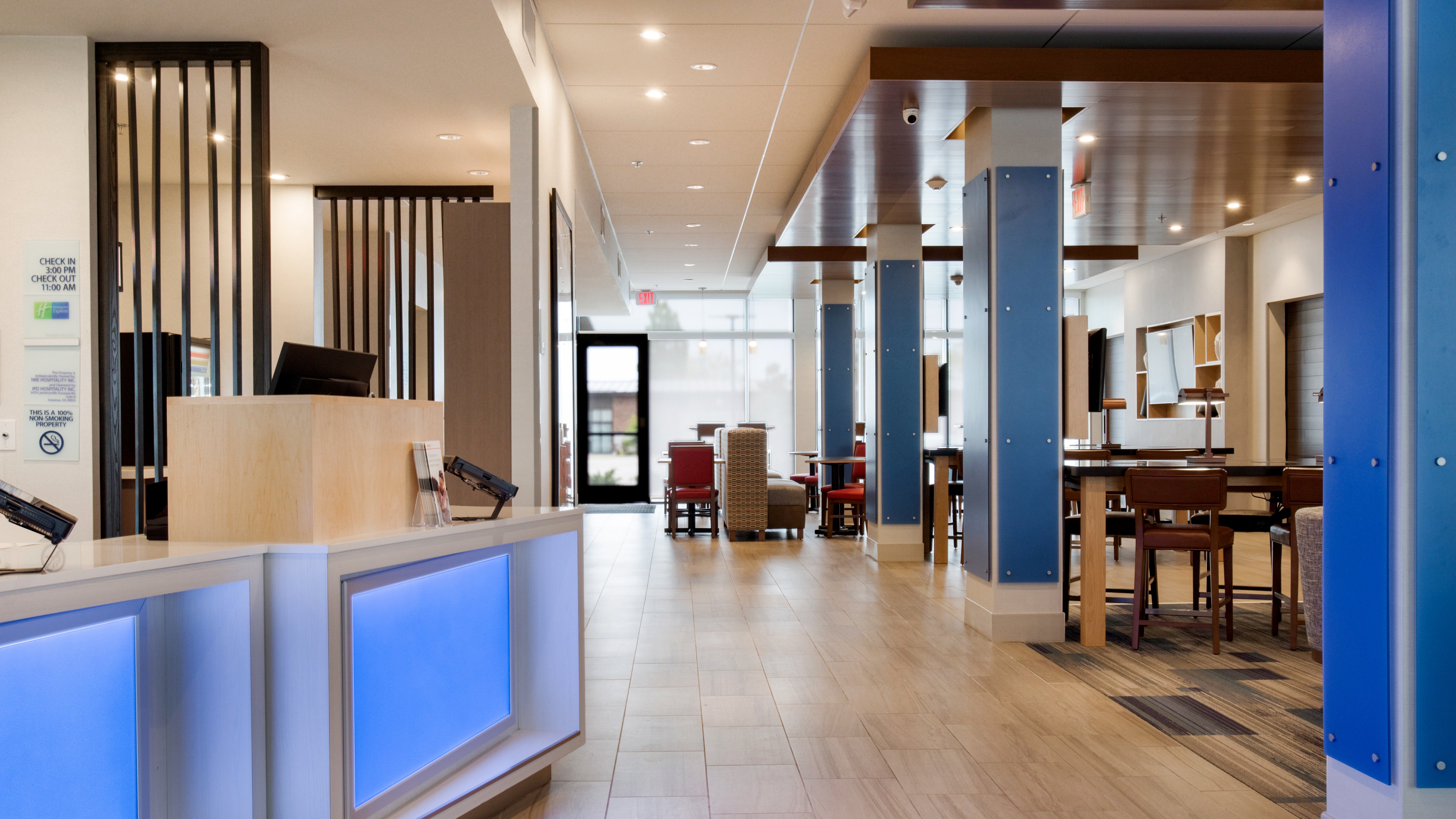 Holiday Inn Express Suites Racine 15/63