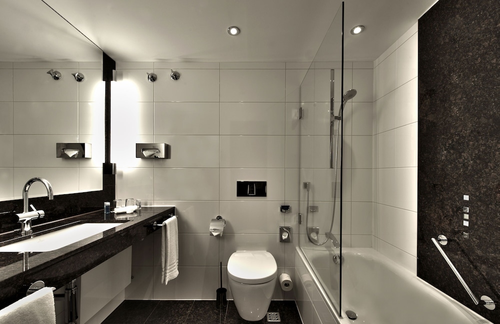 جناح بأربعة أسرّة، Maritim Hotel Koln 3/3