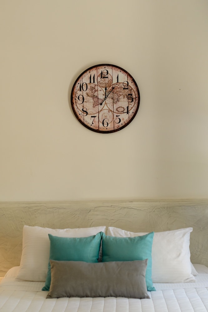 Oasis Hotel Fira 24/27
