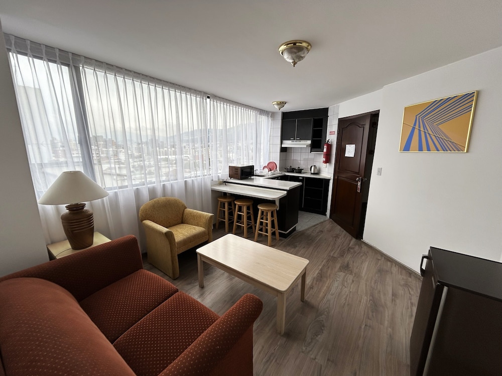 Stanford Suites 52/69