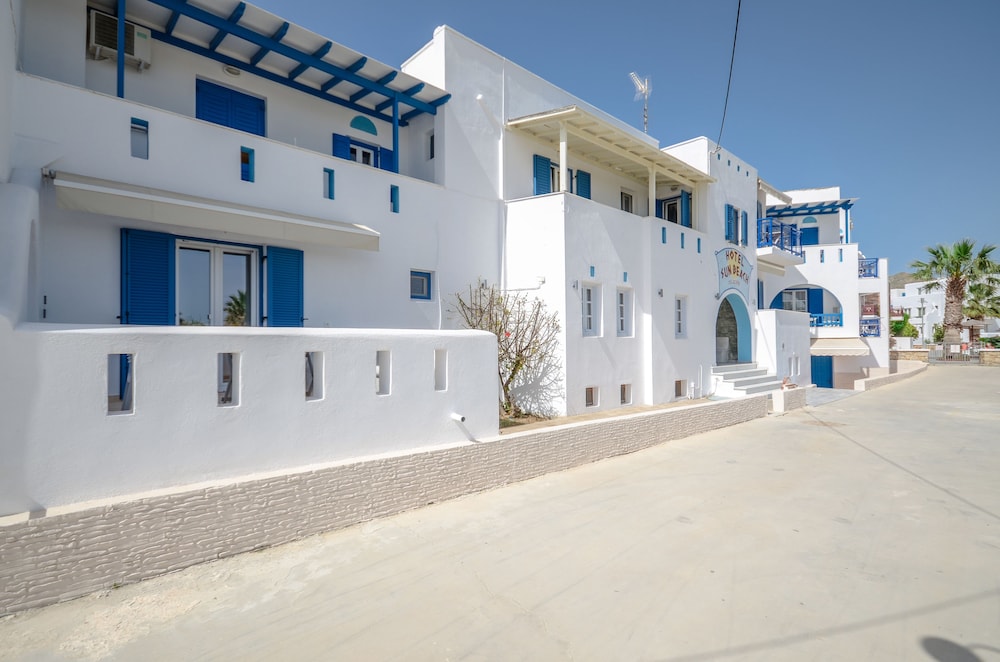 Sun Beach Hotel 4/59