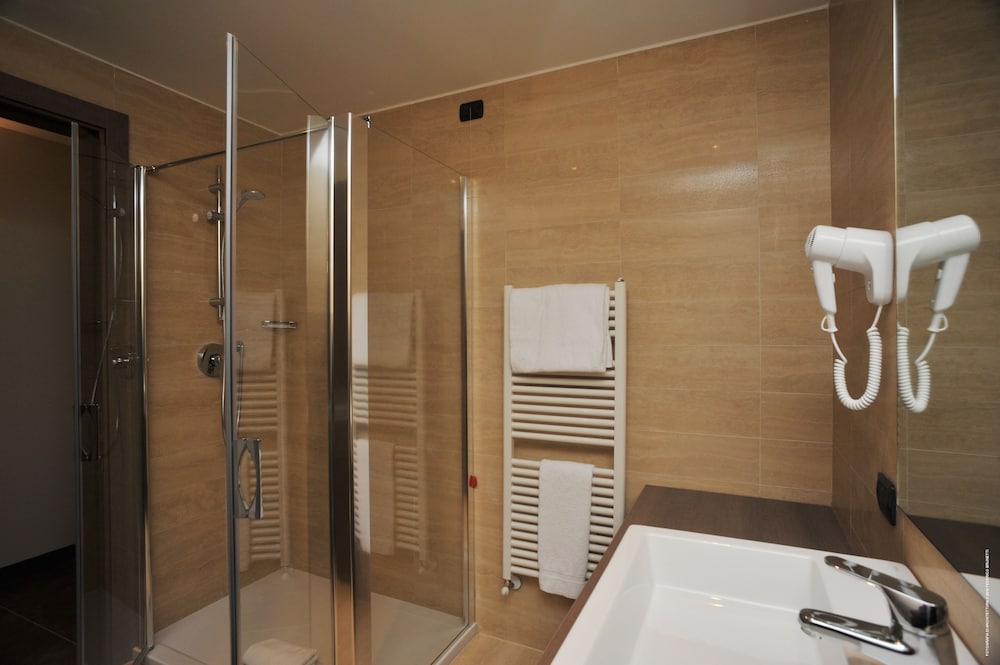 Klima Hotel Milano Fiere 26/48