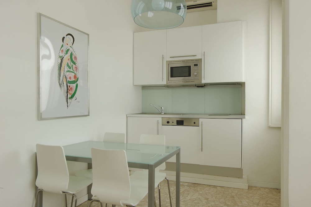 Milan Apartment Rental 33/50