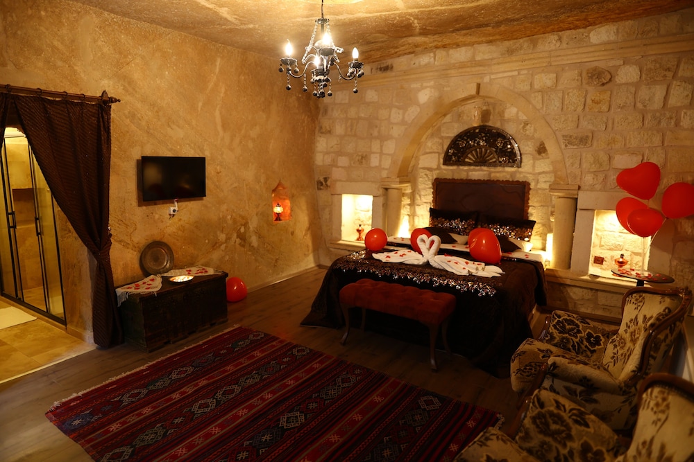 Shadow Cave House 30/49