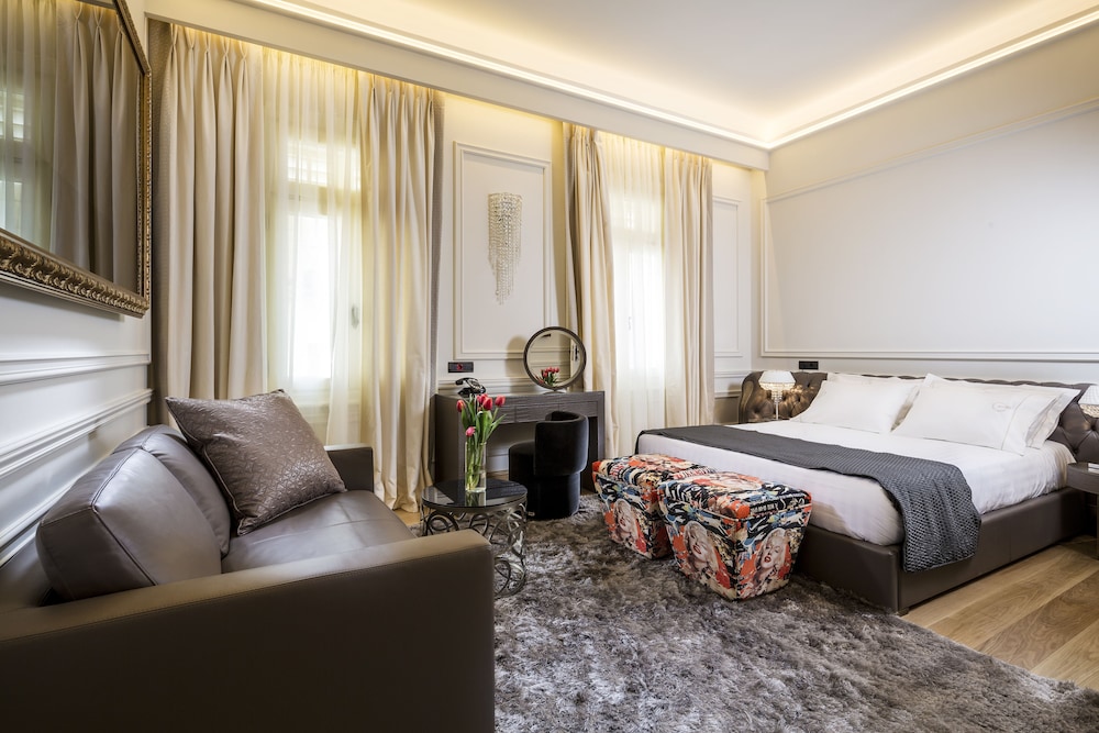 3sixty Hotel Suites 13/50