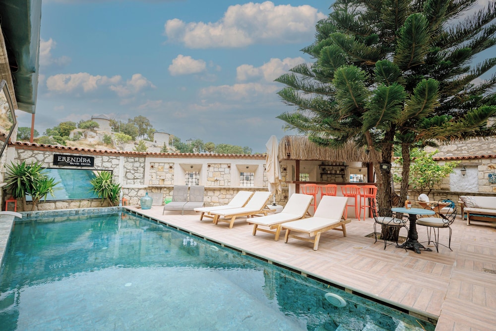 ERENDIRA HOTEL 71/75