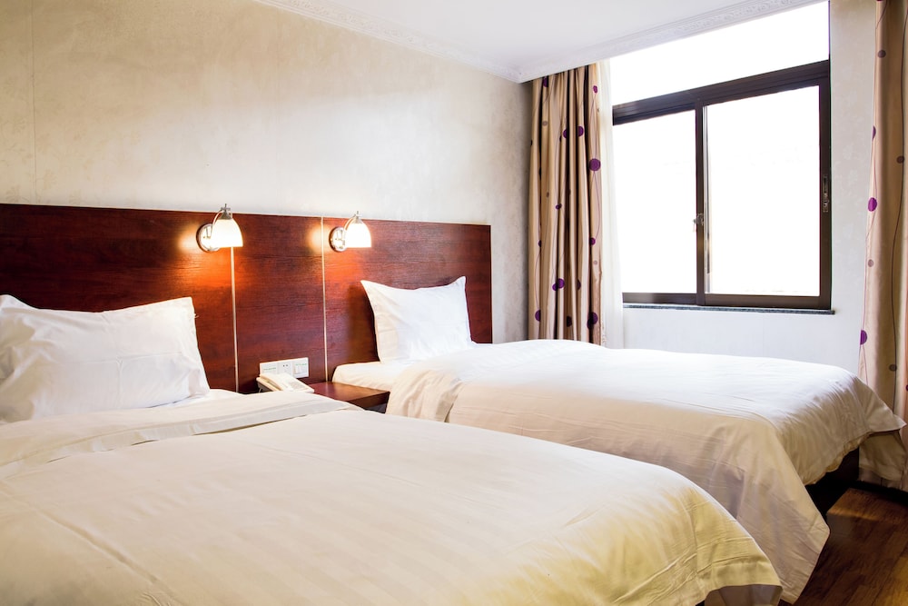Guang Dong Grand Hotel 38/68