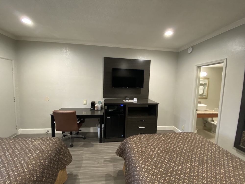 Budget Inn of Hayward 20/68