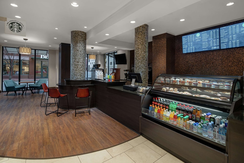 Embassy Suites Fort Worth Downtown 42/54