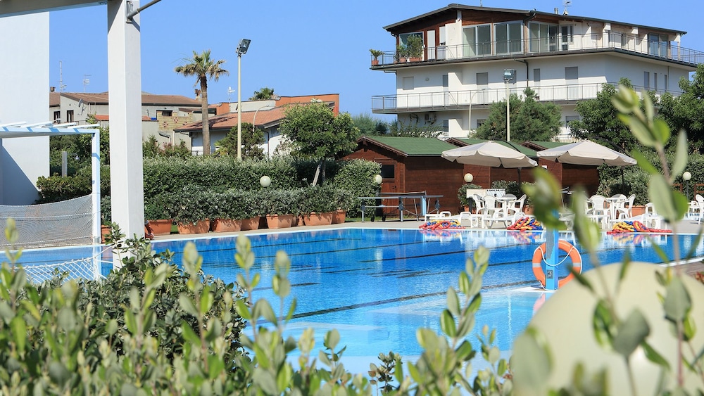 NETTUNO RESORT 37/41