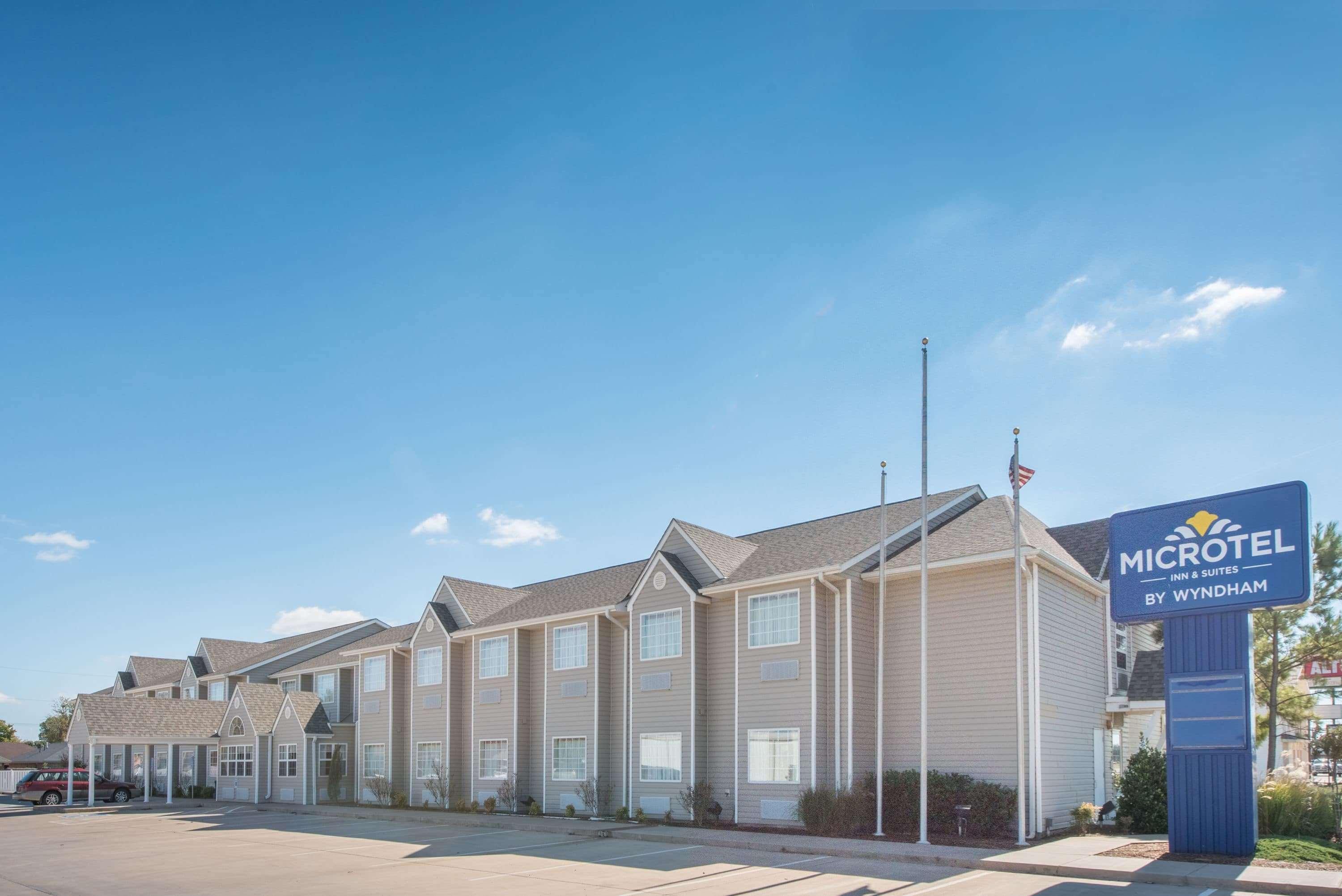Microtel Inn & Suites by Wyndham Altus 1/16