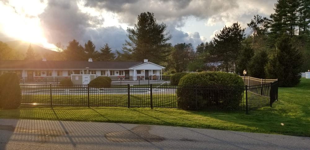 Stowe Motel Snowdrift 39/65