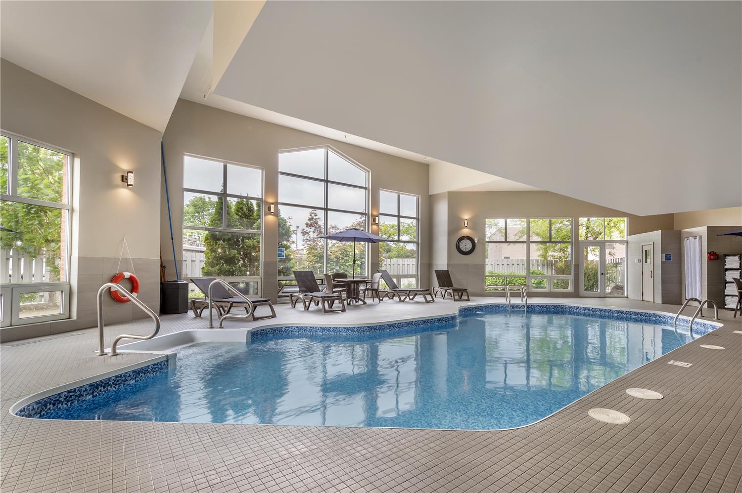 Best Western Hotel Brossard 10/17