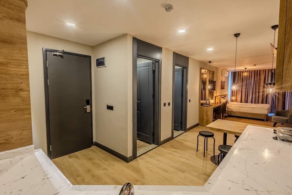 Leliko Suites 20/30