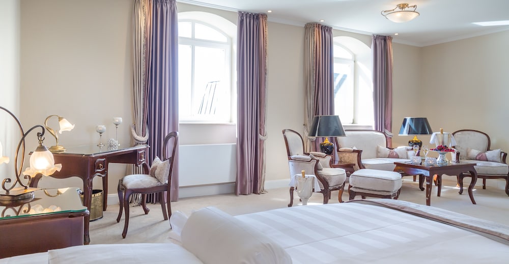Miramar Hotel 32/42