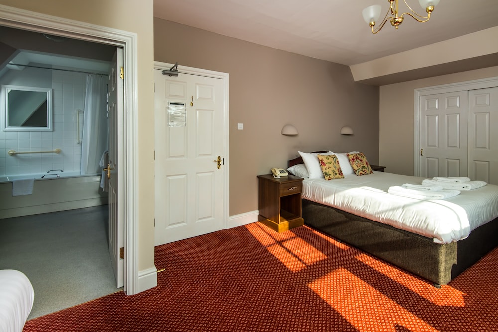 Cliffden Hotel 16/66