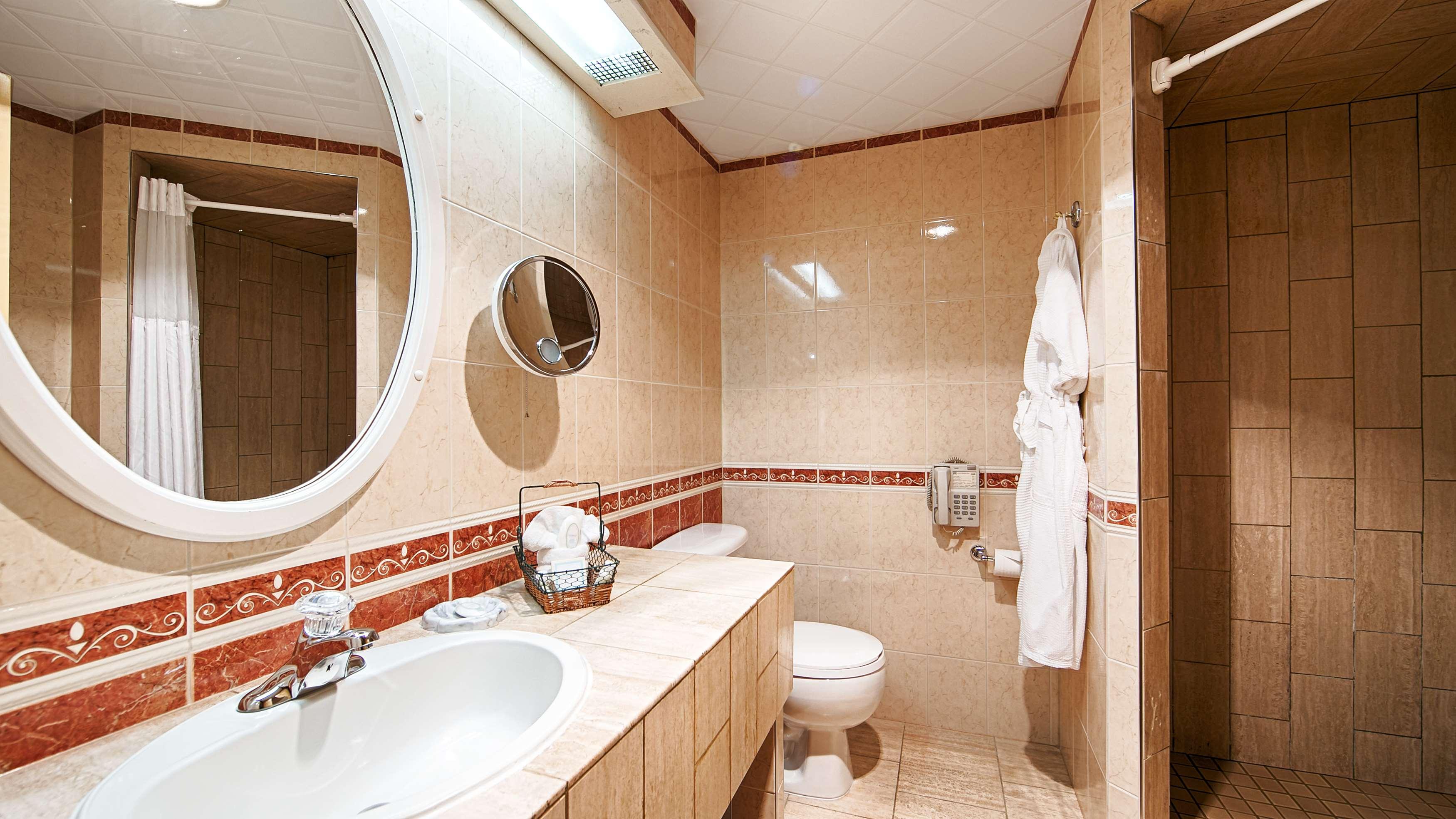 Tranquility, Suite, Queen Bed, Jetted Tub