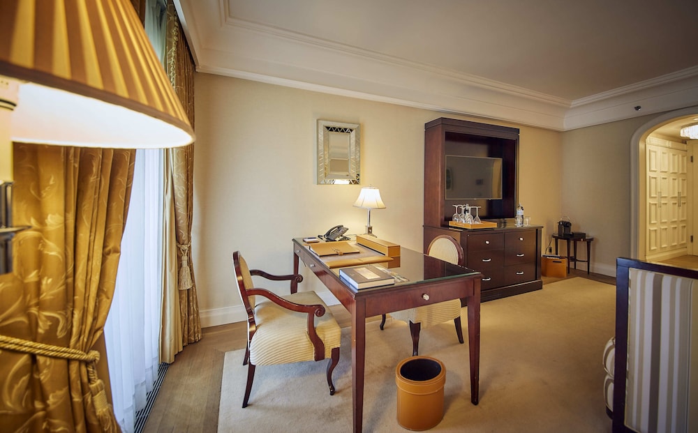FALKENSTEINER SCHLOSSHOTEL VELDEN 55/83