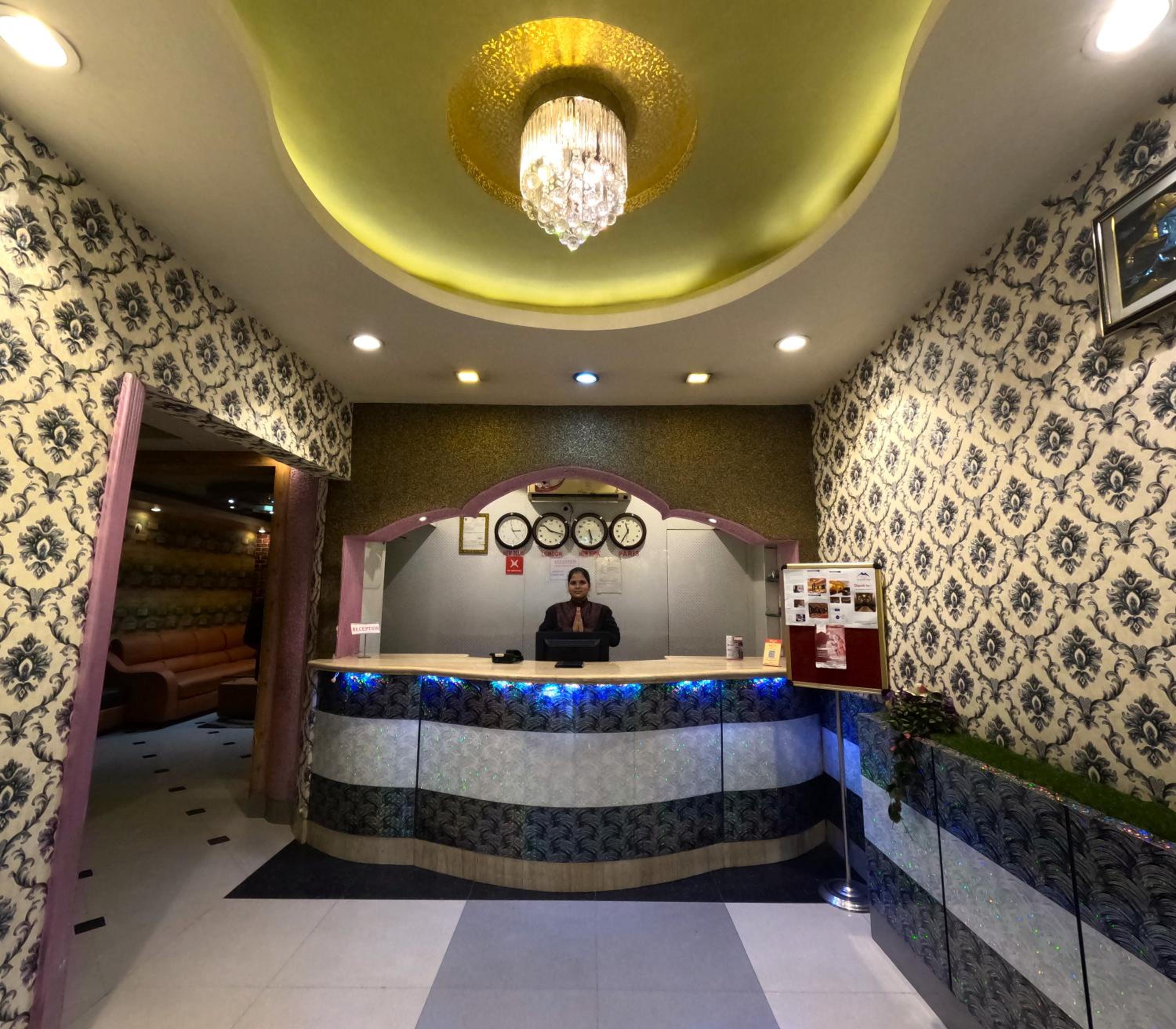 Hotel Corporate Inn 3/22