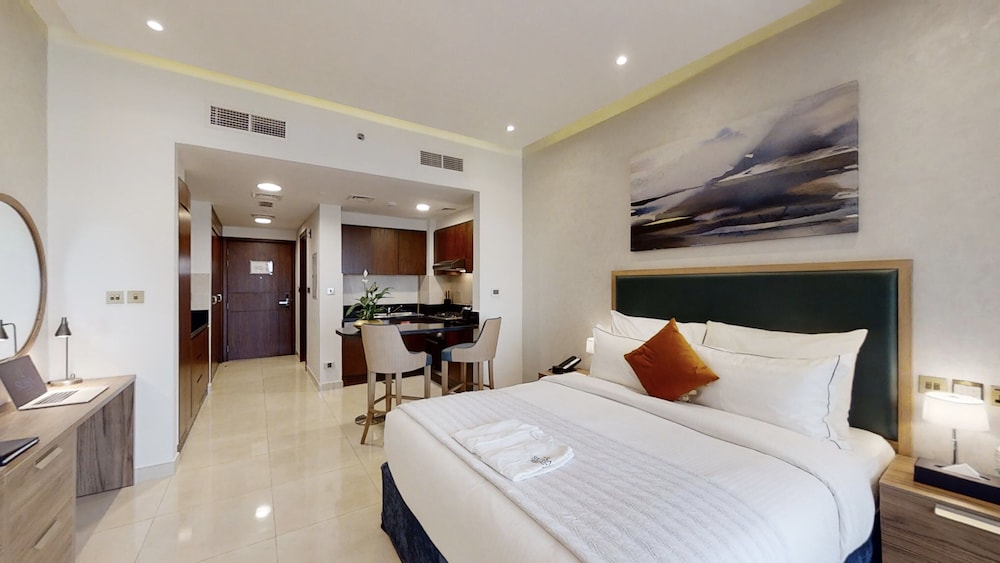 STUDIO, APARTMENT