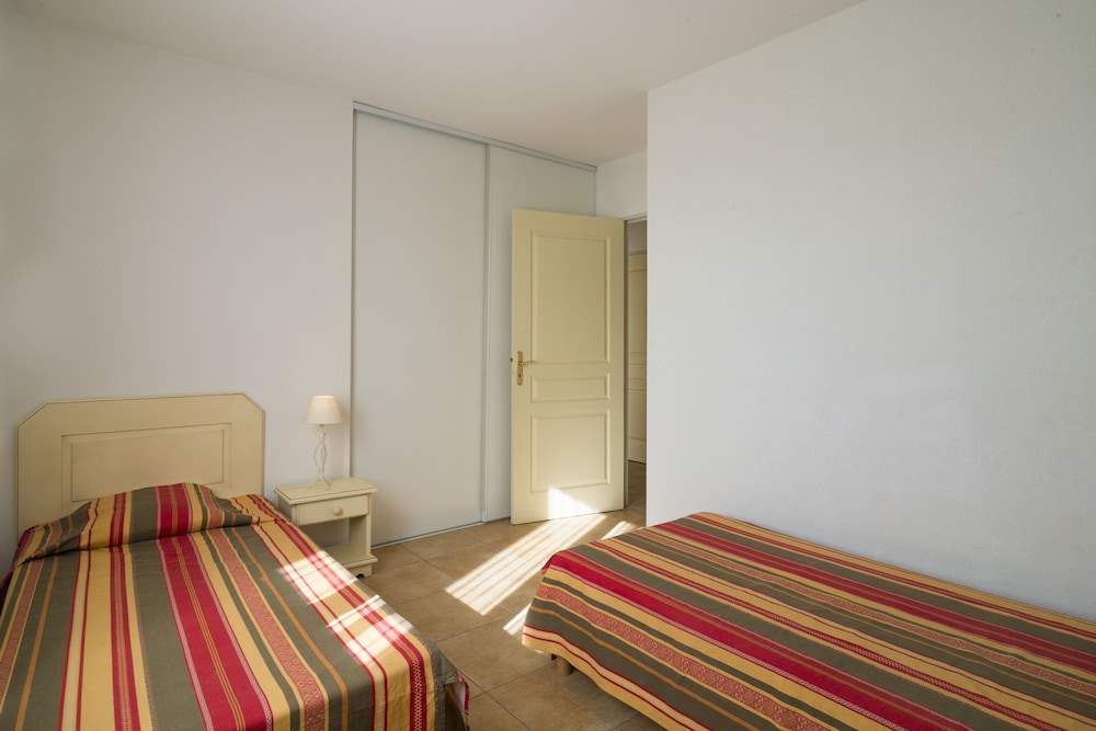 Residence Vacanceole Port Minervois / Les Hauts du lac 30/67