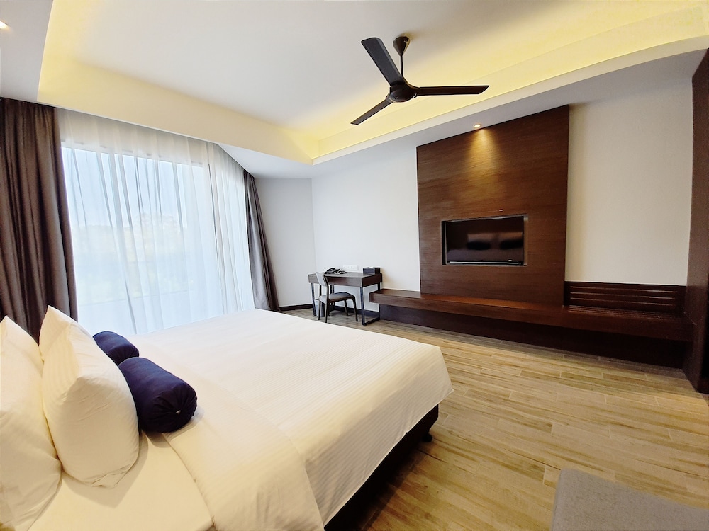 Pacific Regency Beach Resort Port Dickson 18/48