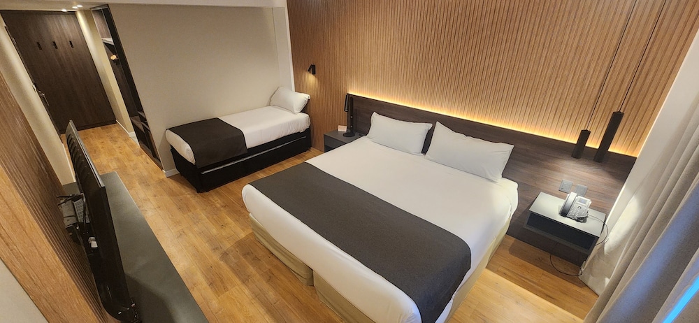 Canal Beagle Hotel 23/66