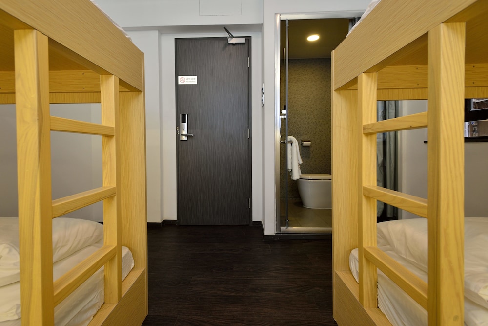 Atlas Guesthouse & Backpackers 7/50