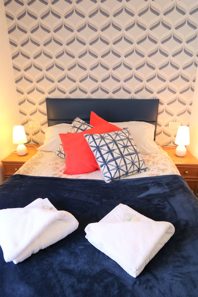 Valentine City Centre Guest House 25/50