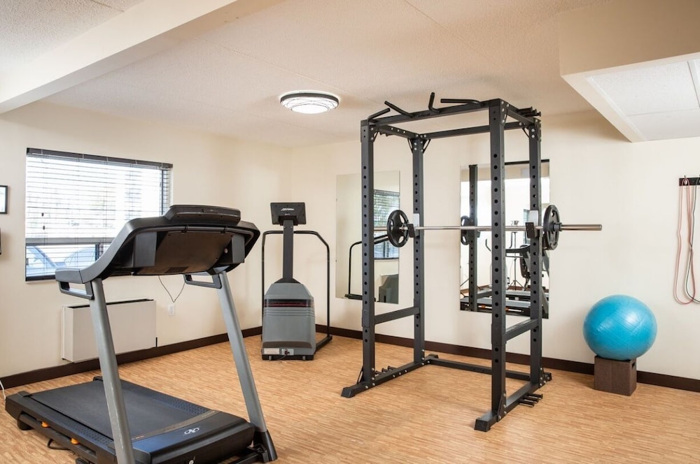 Travelodge by Wyndham Edmonton South 21/40