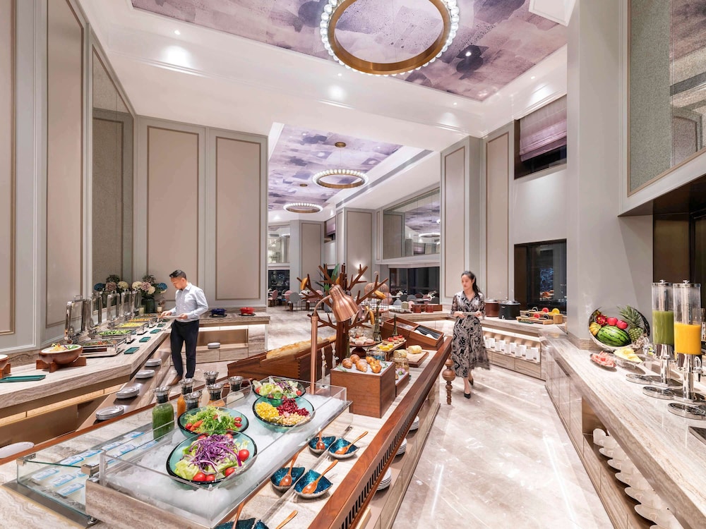 Mercure Nantong Downtown 49/65