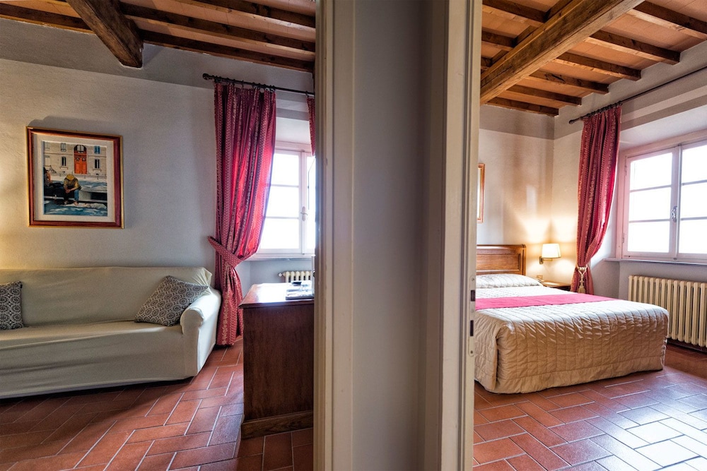 Hotel Miravalle 29/36