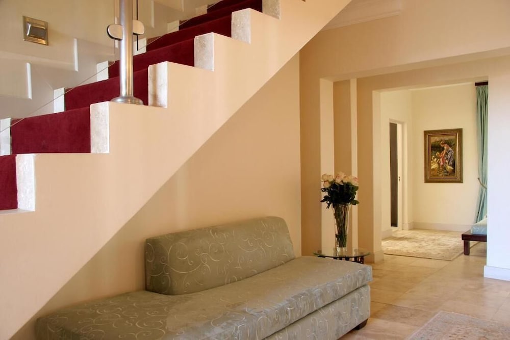 Clico Boutique Hotel 43/63