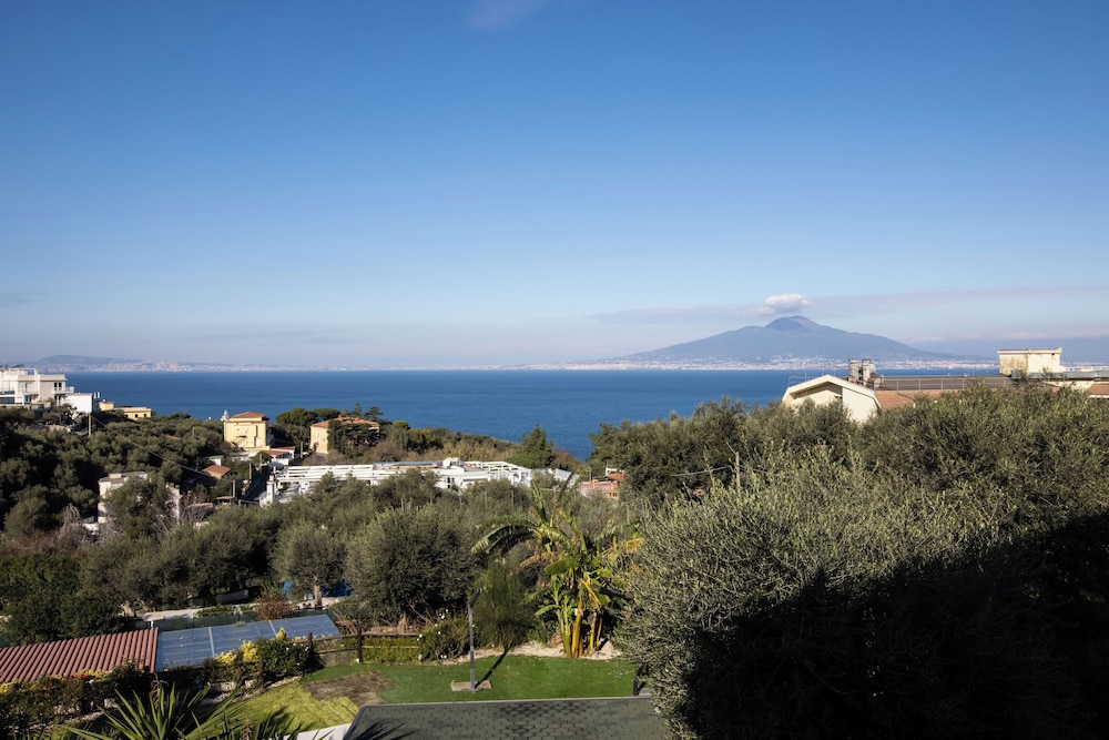Casale Antonietta 68/72