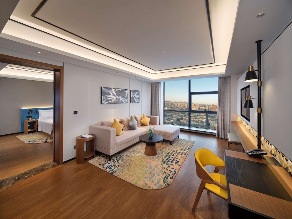 Hilton Garden Inn Jinzhou Central Street 32/44