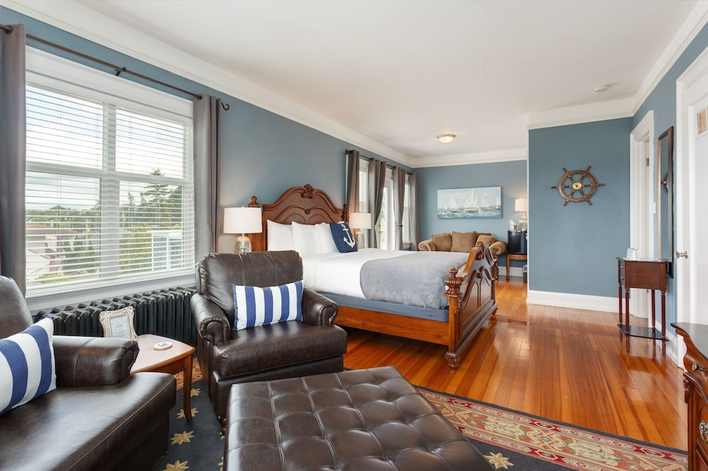 Nantucket Inn 9/50