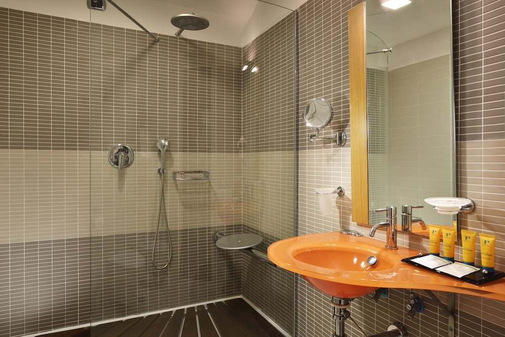 Raito Hotel 133/133