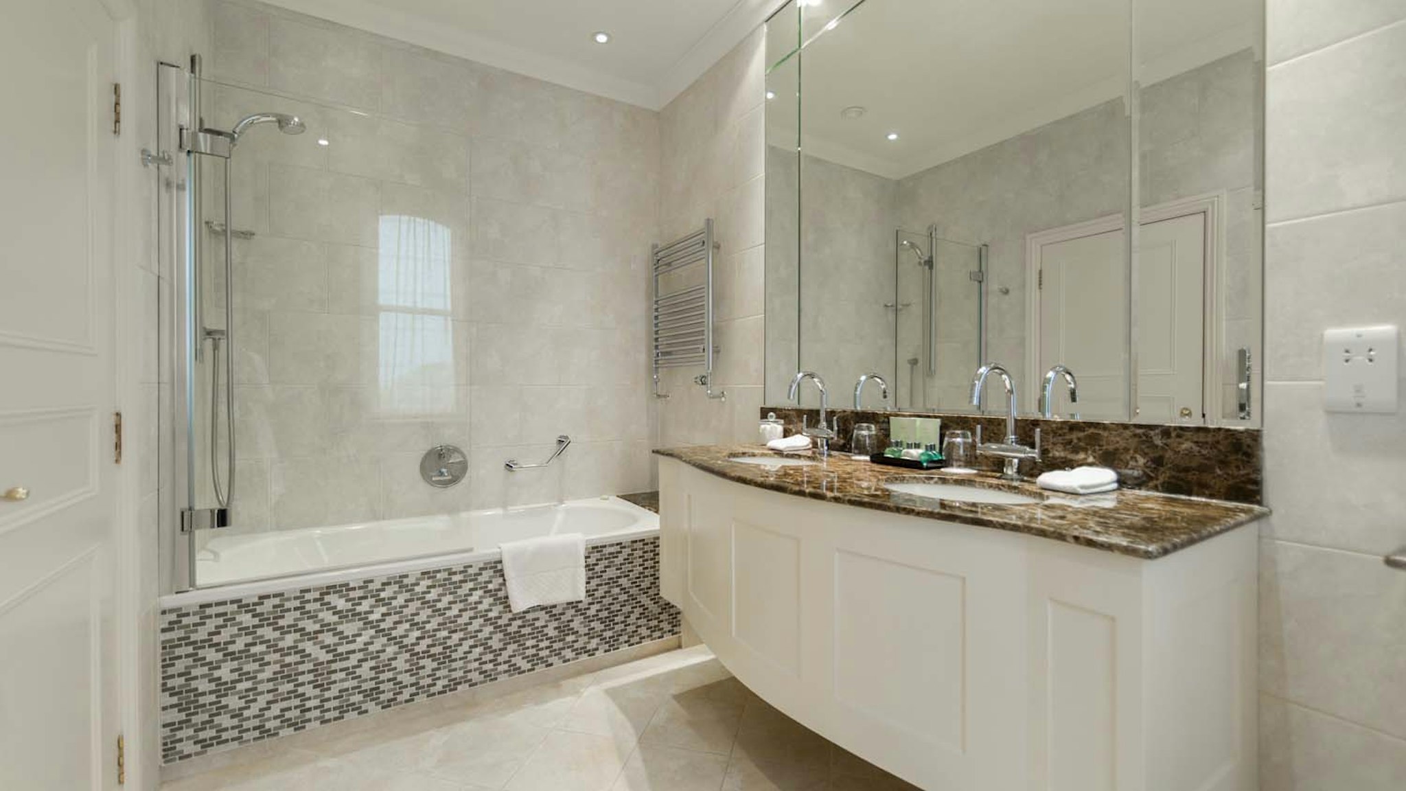 Petersham Hotel 45/50