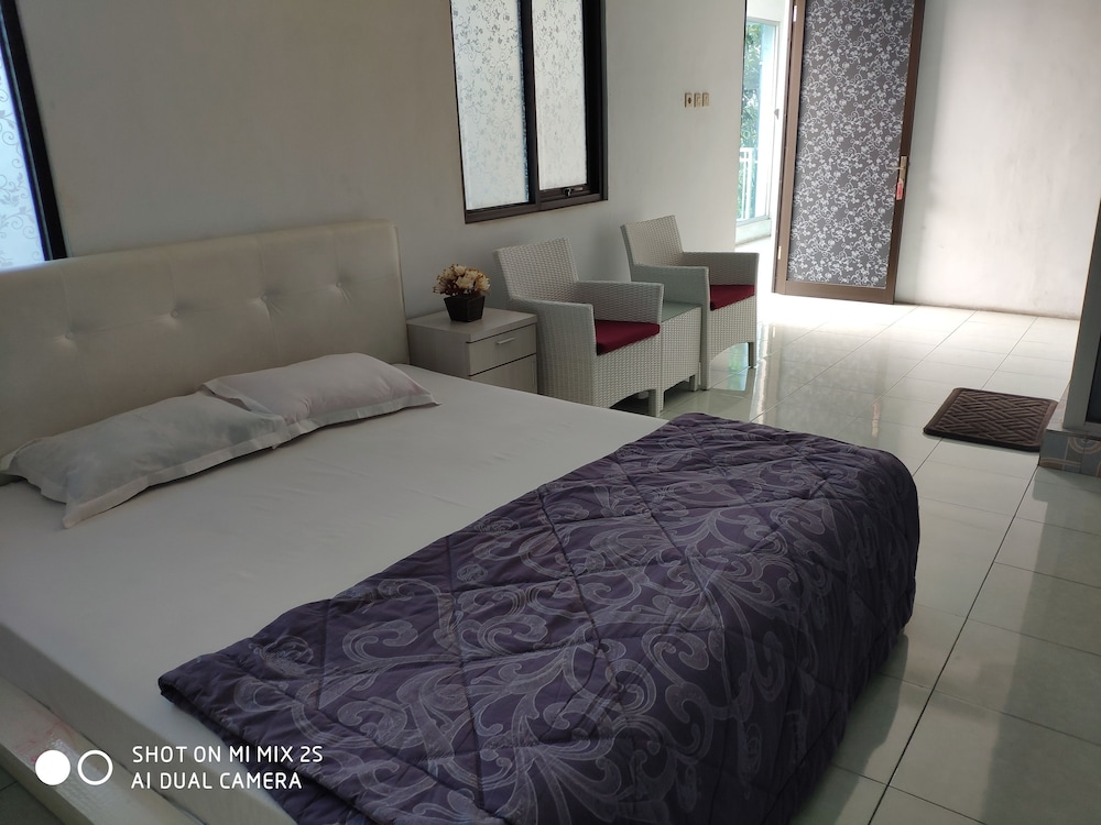 Hotel Boegenviel Syariah 18/32