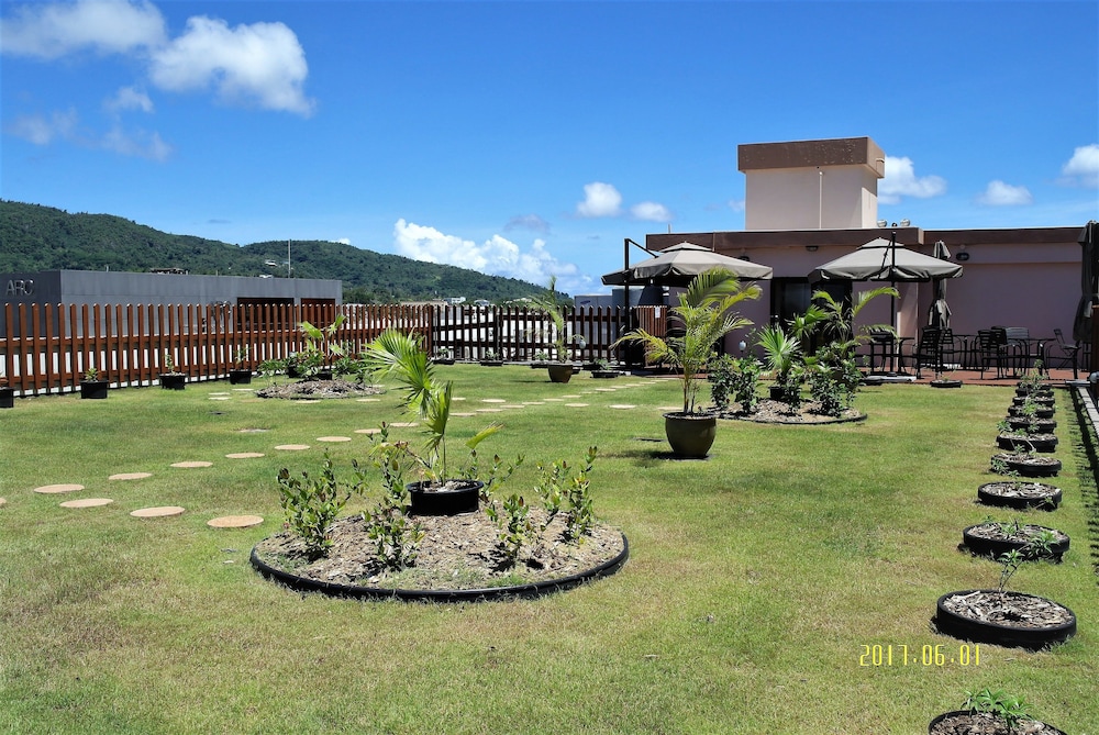 Serenti Hotel 57/62