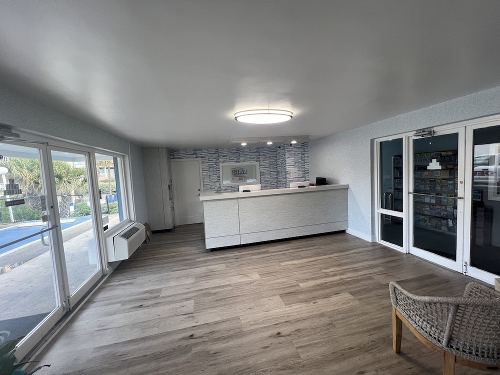 Blu Atlantic Oceanfront Hotel Suites 34/59