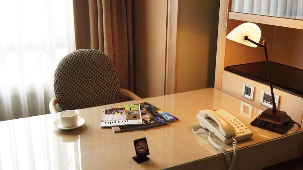 Lake Hotel Taipei 39/50