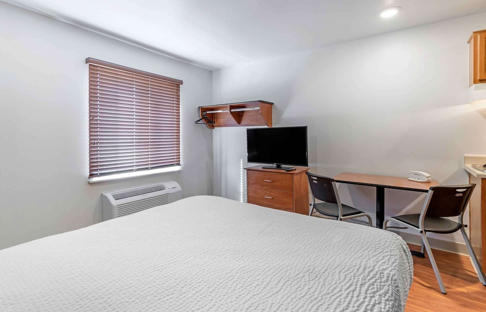 Extended Stay America - Select Suites Laredo 22/41