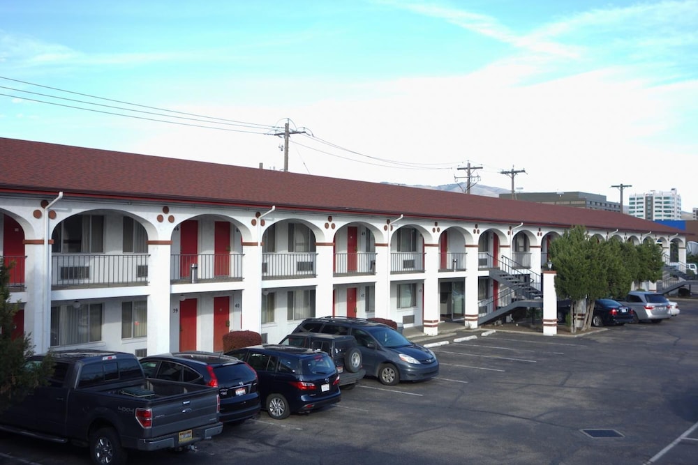 Cabana Inn 44/53