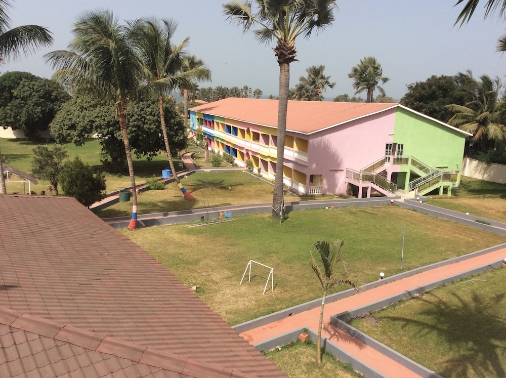 Mansea Beach Hotel 61/65